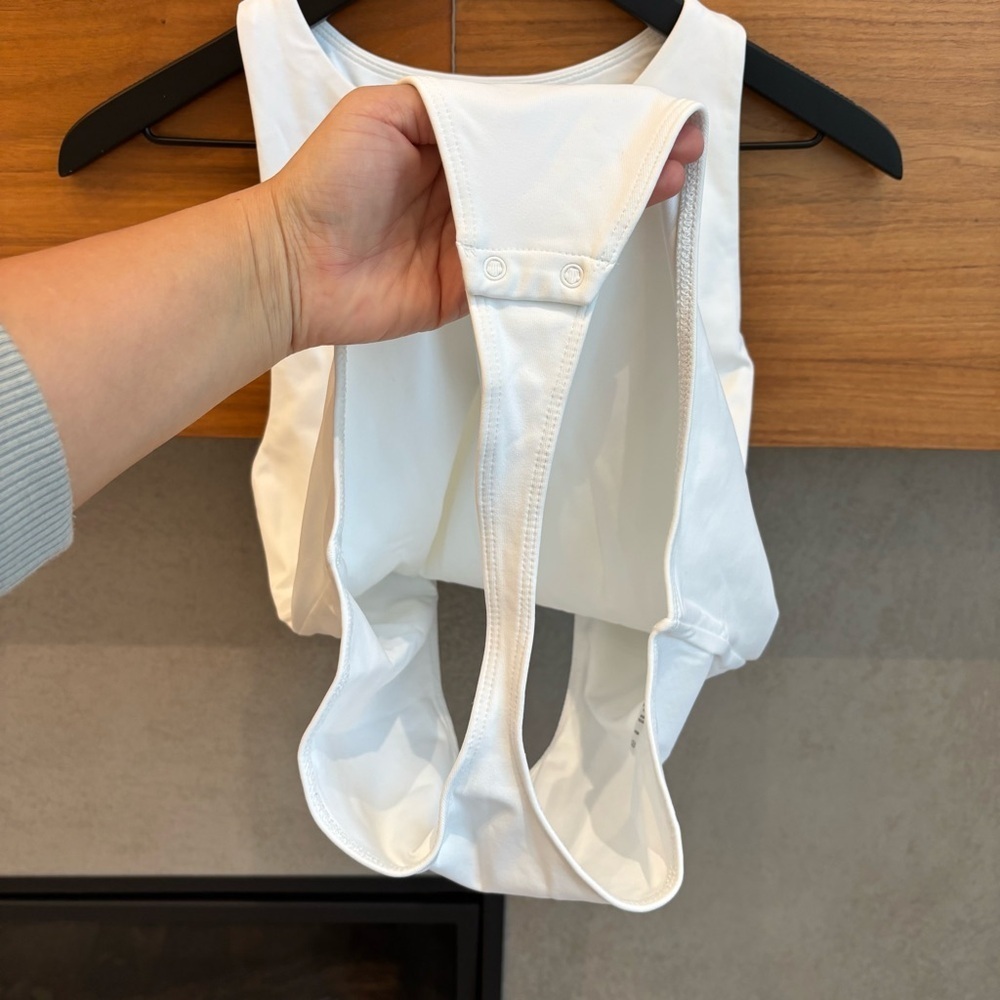 NWOT Babaton White Contour Crew Bodysuit, Size L - Picture 6 of 10